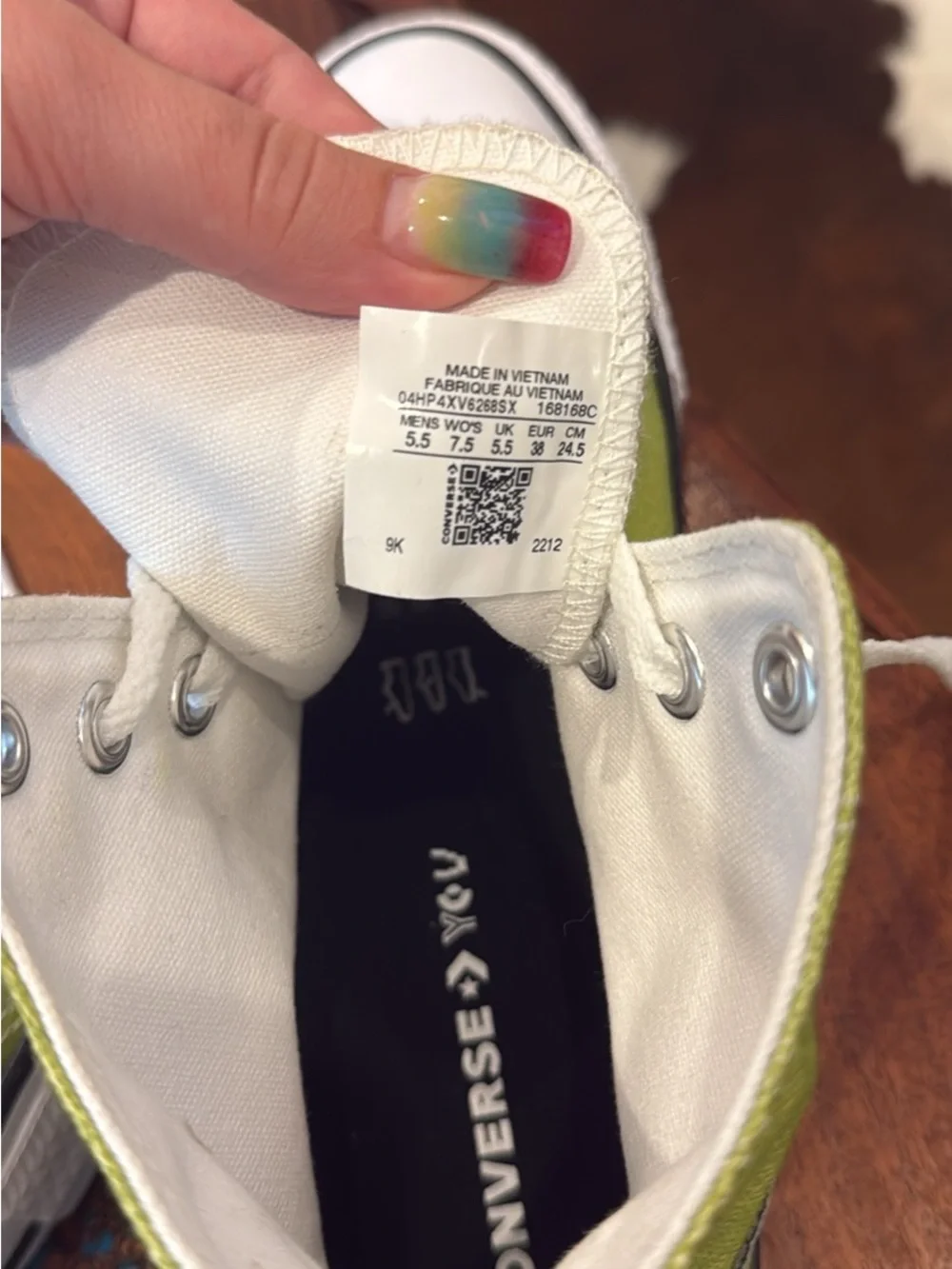Limited Edition Ted x Converse 🍋‍🟩🍋‍🟩 - Picture 4 of 4